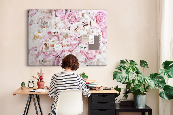 Prikbord met bloemenpatroon in verschillende tinten roze