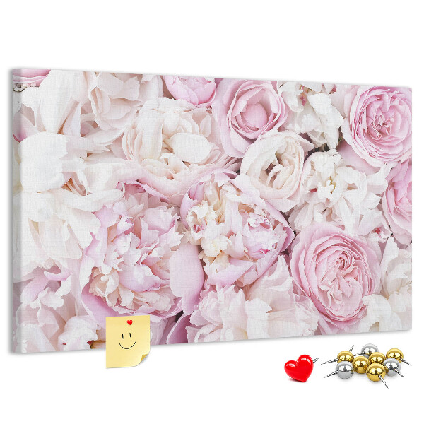 Prikbord met bloemenpatroon in verschillende tinten roze