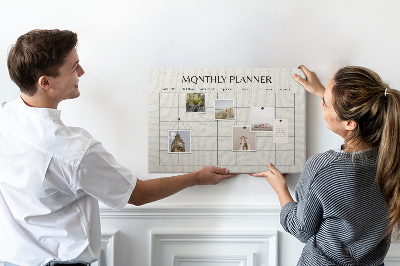 Kurkbord maandplanner met een minimalistisch ontwerp