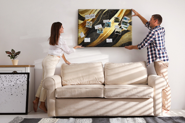 Kurk prikbord met gouden en zwarte stoffen golven