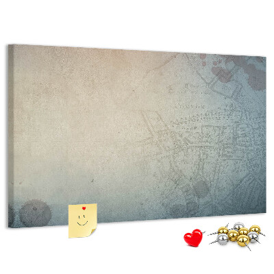 Kurkbord met een print van een oude kaart met subtiele vlekken
