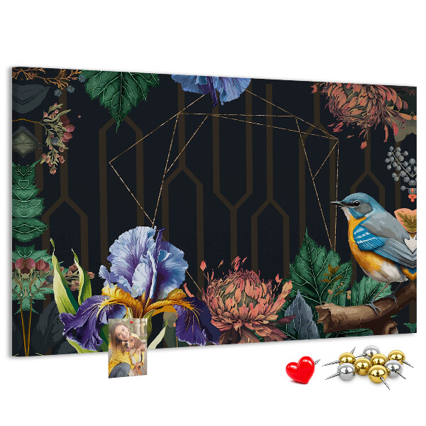 Kurken prikbord met bloemenpatroon en een kleurrijke vogel
