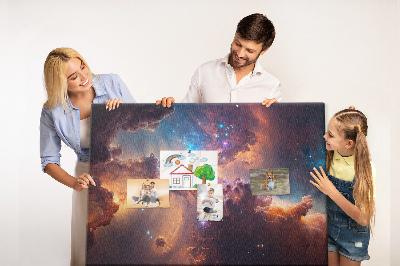 Prikbord met een ruimtelandschap met kleurrijke nevels