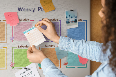 Weekkalender met bloemenaccenten en prikbord