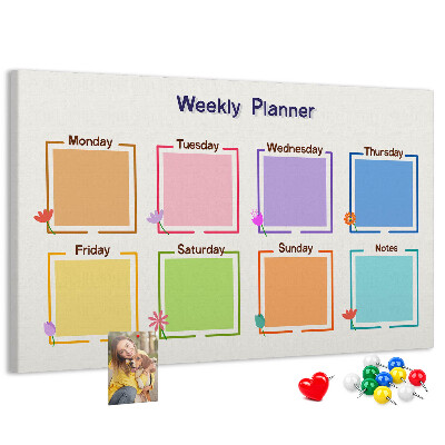 Weekkalender met bloemenaccenten en prikbord