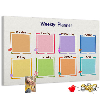 Weekkalender met bloemenaccenten en prikbord