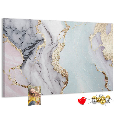 Kurkbord met elegant marmerpatroon en gouden accenten