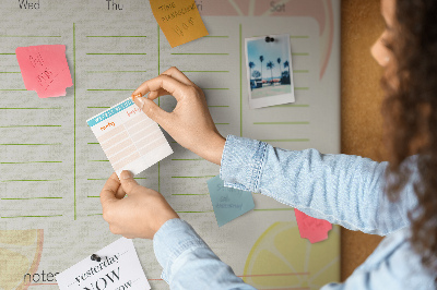 Kurk prikbord met een citruspatroon en familieplanner