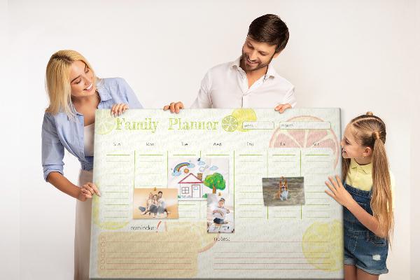 Kurk prikbord met een citruspatroon en familieplanner