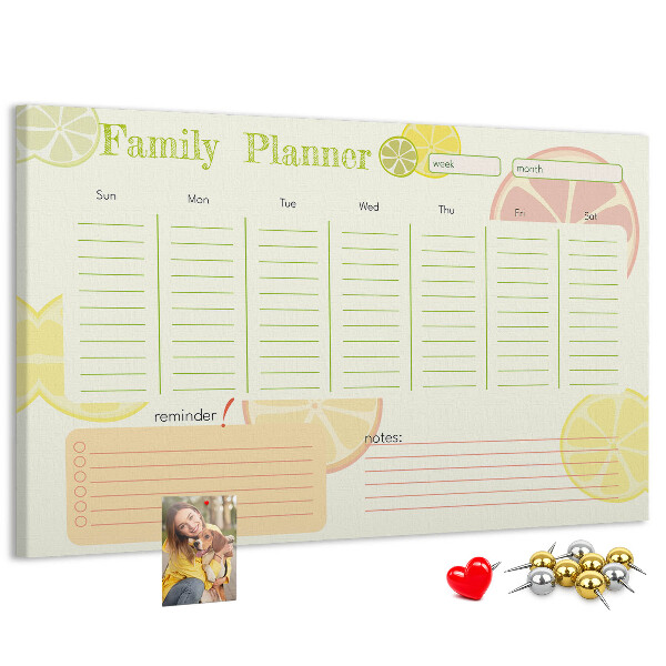 Kurk prikbord met een citruspatroon en familieplanner