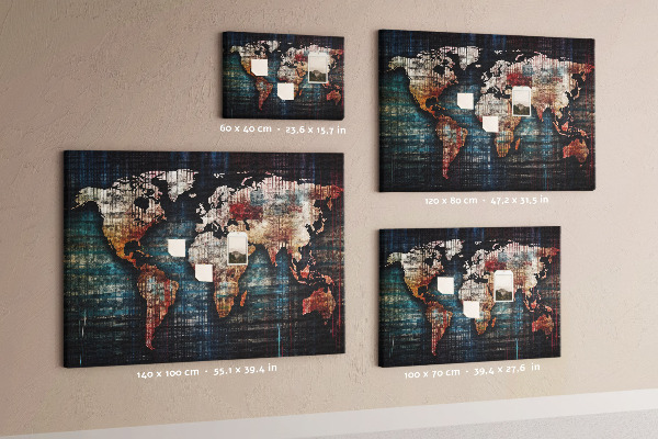 Prikbord wereldkaart in aardse kleuren