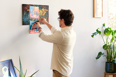 Kurkbord wereldkaart in abstracte stijl