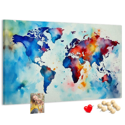 Kurk prikbord met een kleurrijke aquarel wereldkaart