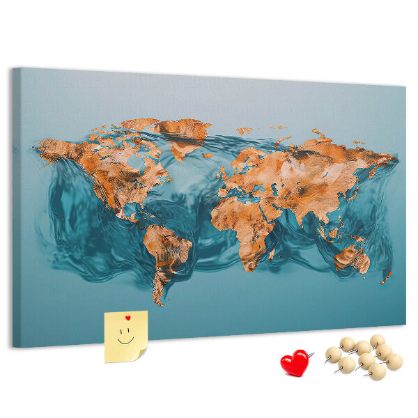 Kurken prikbord met een wereldkaart in rimpelend water