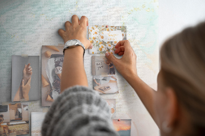 Kurkbord met fijne pastelkleurige stippen en gouden accenten