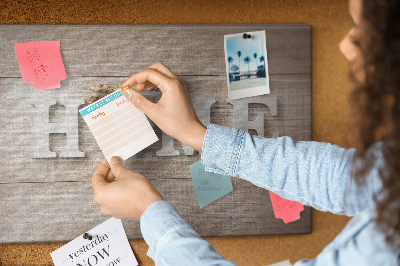 Kurkbord stijlvol met HOME-opschrift en hartje