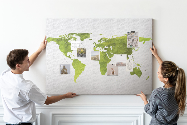 Kurkbord wereldkaart in aquarel-stijl