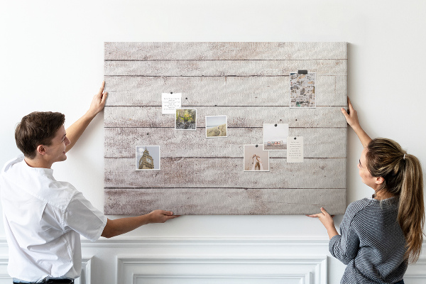 Prikbord rustieke plank met slijtageplekken