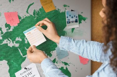 Prikbord met een groene aquarel wereldkaart