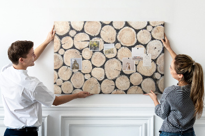 Kurkbord met natuurlijke houten cirkels als achtergrond