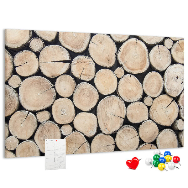 Kurkbord met natuurlijke houten cirkels als achtergrond