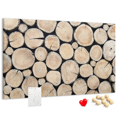 Kurkbord met natuurlijke houten cirkels als achtergrond
