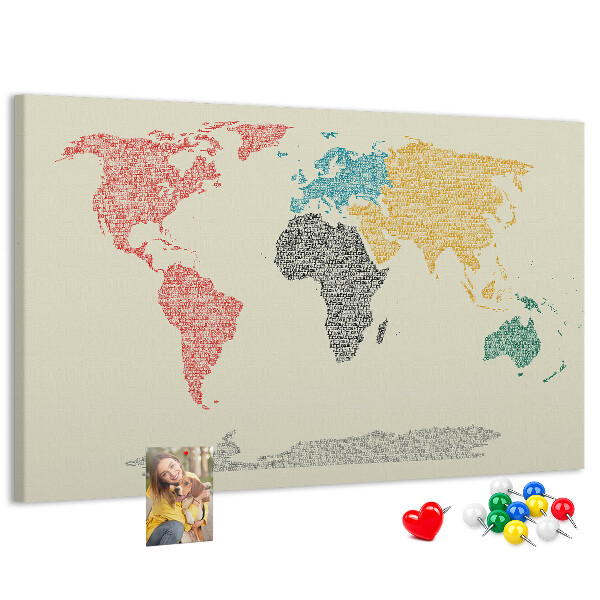 Wereldkaart prikbord met een ontwerp in woorden en kleuren