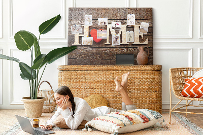 Kurk prikbord houten letters met een hart op de achtergrond