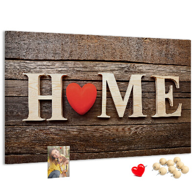 Kurk prikbord houten letters met een hart op de achtergrond