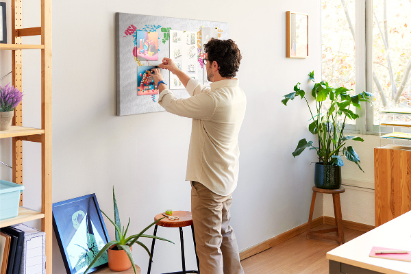 Prikbord wereldkaart kleurrijke wereldkaart met landnamen