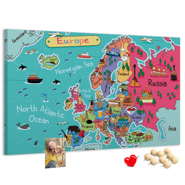 Kurkbord met een kleurrijke kaart van Europa en landnamen