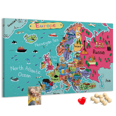 Kurkbord met een kleurrijke kaart van Europa en landnamen