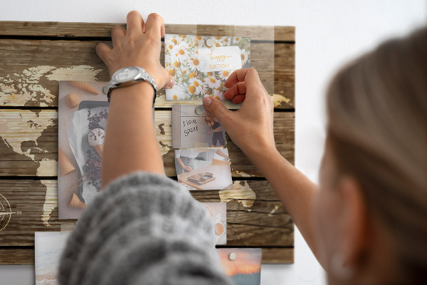 Magneetbord Wereldkaart op het bord