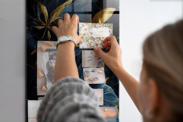 Magnet board Donkere bloemen
