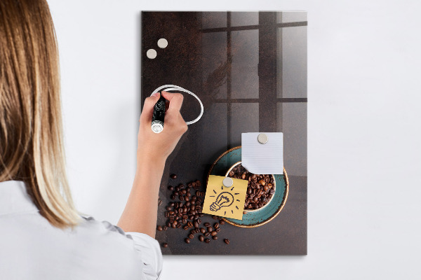 Decoratief glazen wandbord beschrijfbaar en magnetisch Een knusse plek voor herinneringen en aantekeningen.