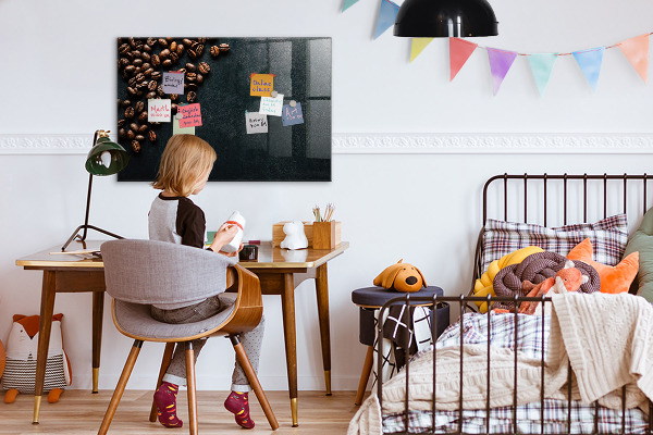 Decoratief glazen wandbord beschrijfbaar en magnetisch Koffie en herinneringen op één plek.