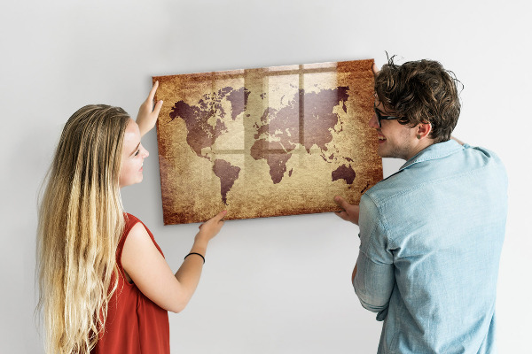 Decoratief glazen wandbord beschrijfbaar en magnetisch Wereldkaart met fotolocaties