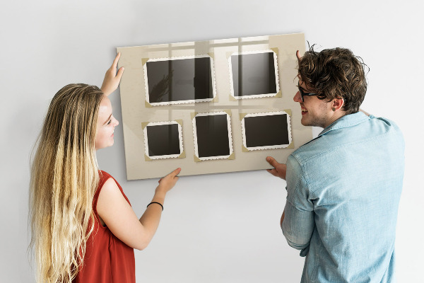 Decoratief glazen wandbord beschrijfbaar en magnetisch Een creatieve ruimte voor het creëren van mooie familieherinneringen.