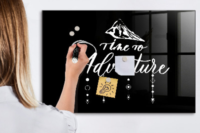 Decoratief glazen wandbord beschrijfbaar en magnetisch Een stijlvol bord om herinneringen op te presenteren.