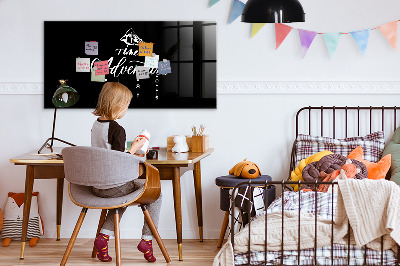 Decoratief glazen wandbord beschrijfbaar en magnetisch Een stijlvol bord om herinneringen op te presenteren.