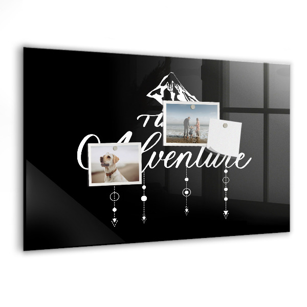 Decoratief glazen wandbord beschrijfbaar en magnetisch Een stijlvol bord om herinneringen op te presenteren.