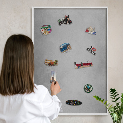 Magnetisch bord van metaal in een witte lijst Zilveren mist