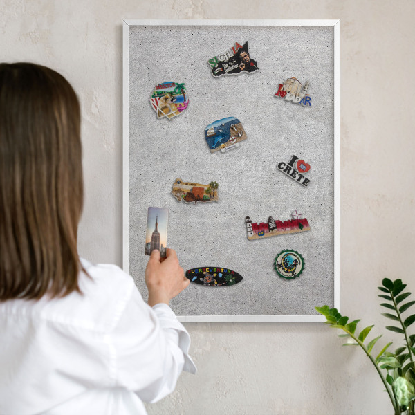 Magnetisch bord voor de muur met witte lijst Grijze textuur