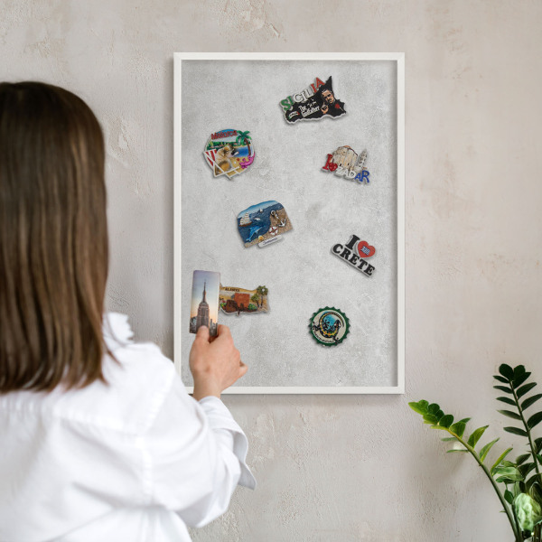 Magnetisch bord van metaal in een witte lijst Grijze elegantie