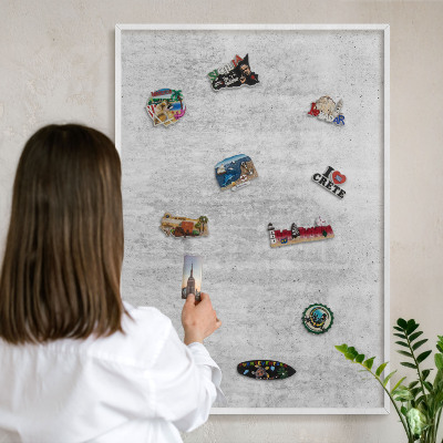 Magnetisch bord van metaal in een witte lijst Grijze textuur