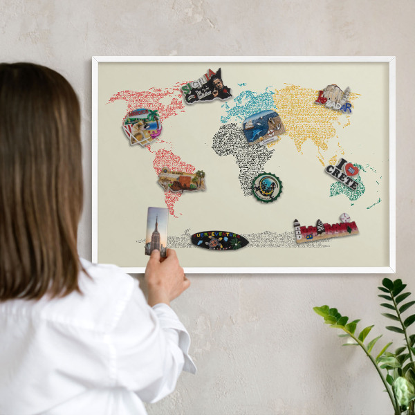 Magnetisch bord voor de muur met witte lijst Wereldkaart