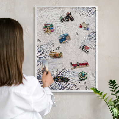 Magnetisch bord van metaal in een witte lijst Bladrijke elegantie