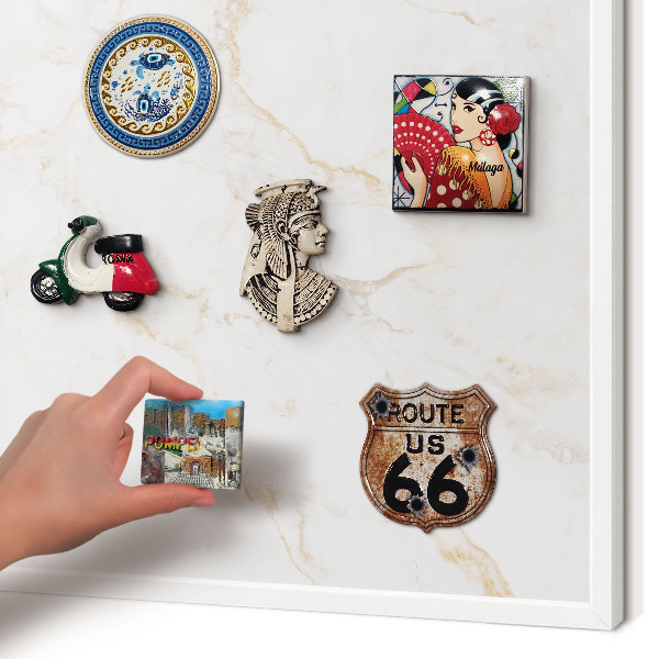 Magnetisch bord van metaal in een witte lijst Marmeren elegantie