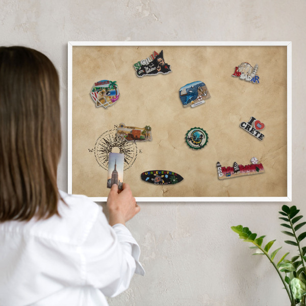 Magnetisch bord van metaal in een witte lijst Windroos