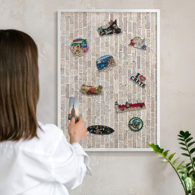Magnetisch bord van metaal in een witte lijst Baksteenpatroon